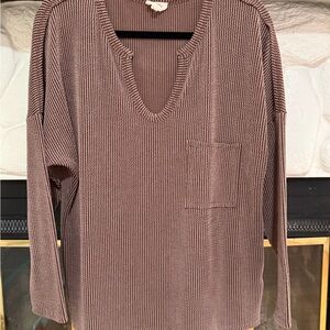 BiBi Ribbed V-Neck Top in Mauve
